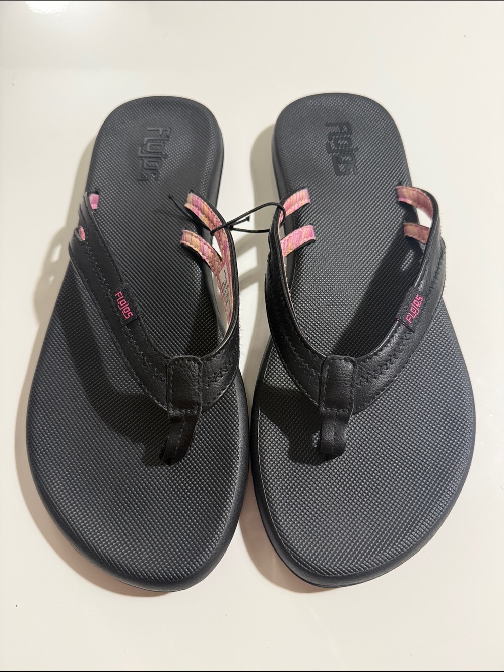Women's FLOJOS Flip Flop Sandals Memory Foam Size 10 Black